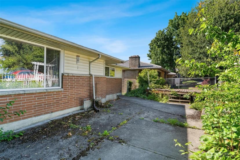 Property photo for 7919 37th Avenue S, Seattle photo 30