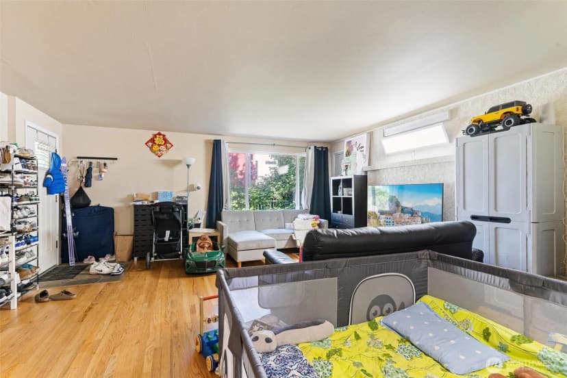 Property photo for 7919 37th Avenue S, Seattle photo 10