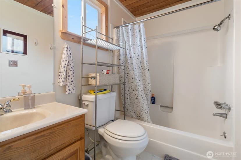 Property photo for 70 E Park Drive, Shelton photo 8
