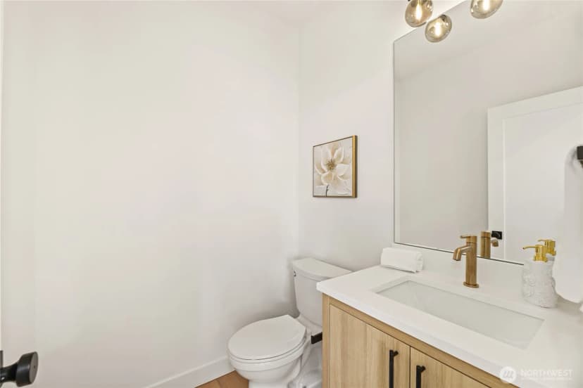 Property photo for 8103 18th Avenue Sw, Seattle photo 9