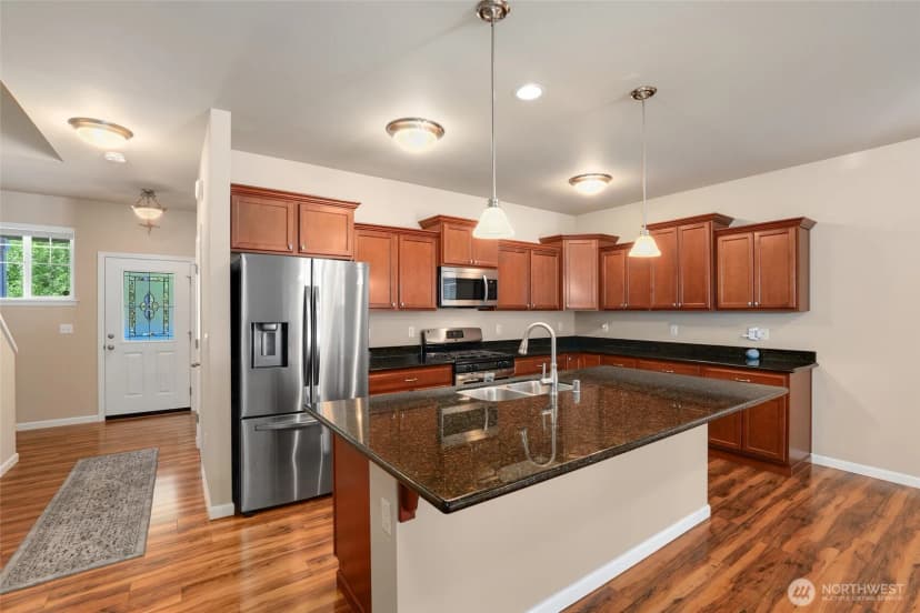 Property photo for 7609 Columbia Way Ne, Lacey photo 7