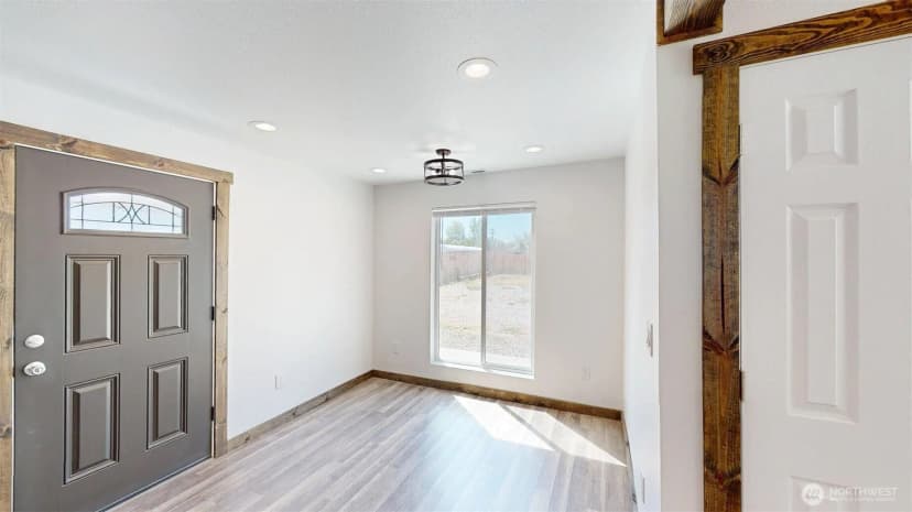 Property photo for 40 Utke Lane, Omak photo 18