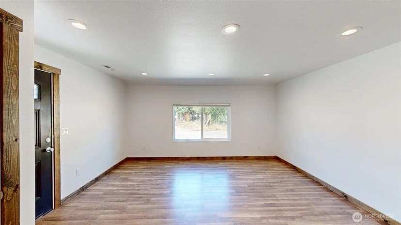 Property photo for 40 Utke Lane, Omak photo 10