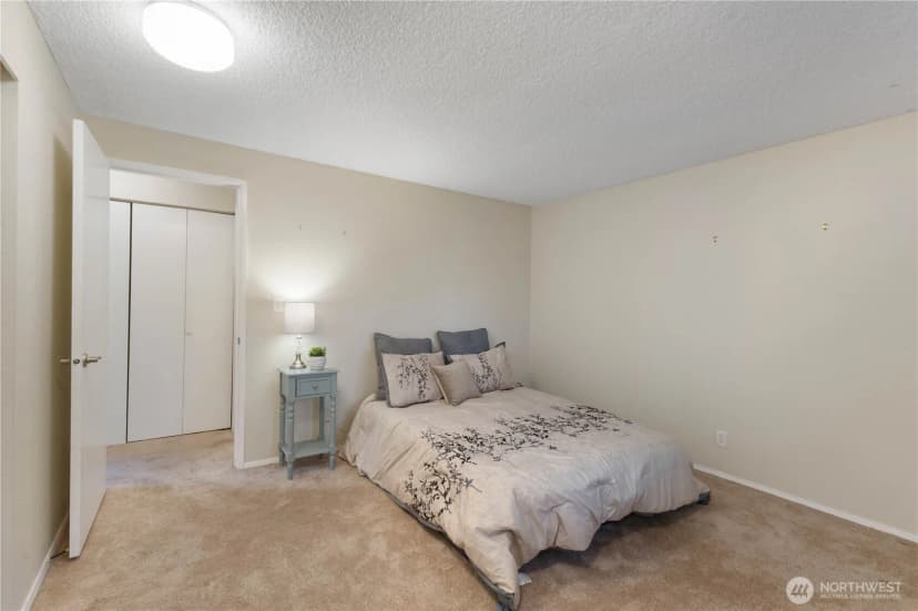 Property photo for 24727 12th Avenue S, Des Moines photo 18