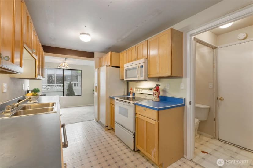 Property photo for 24727 12th Avenue S, Des Moines photo 15