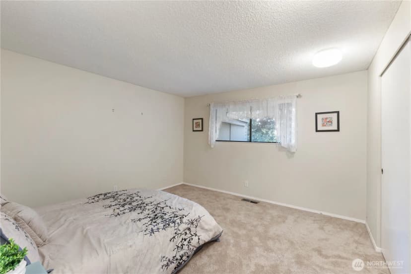Property photo for 24727 12th Avenue S, Des Moines photo 17