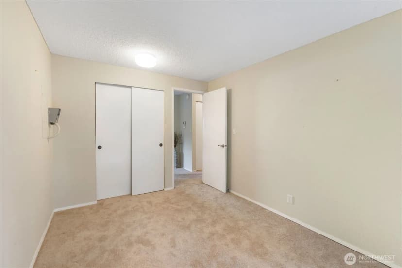 Property photo for 24727 12th Avenue S, Des Moines photo 21