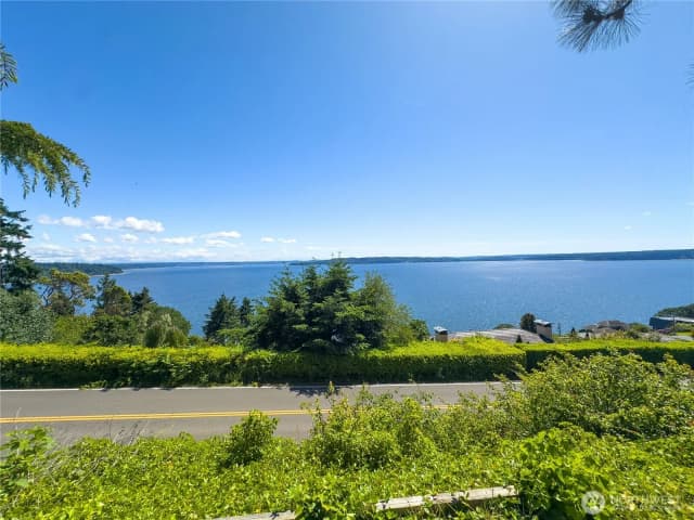 Property photo for 3111 Sw 170th Street, Burien photo 2