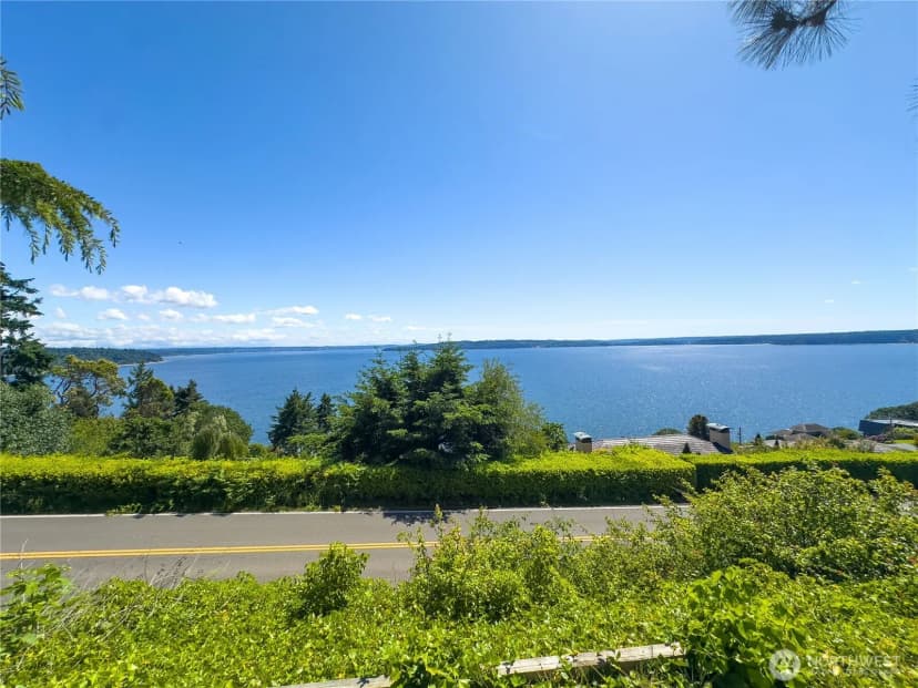 Property photo for 3111 Sw 170th Street, Burien photo 2