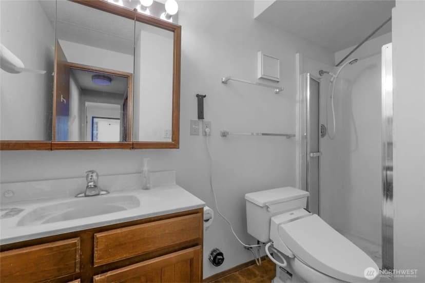 Property photo for 7407 25th Avenue Ne, Seattle photo 15