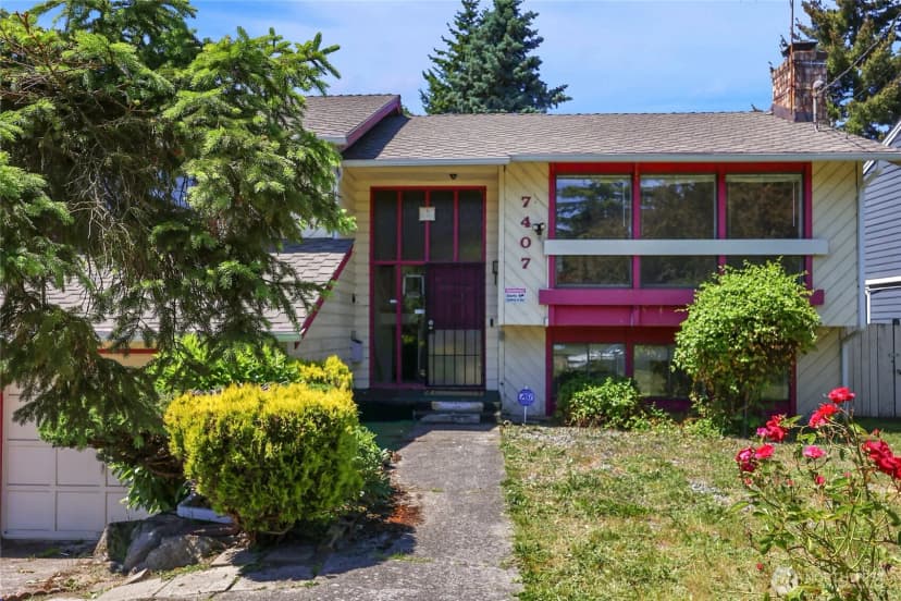 Property photo for 7407 25th Avenue Ne, Seattle photo 3