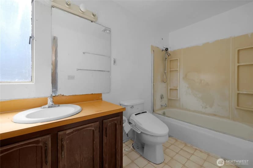 Property photo for 7407 25th Avenue Ne, Seattle photo 16