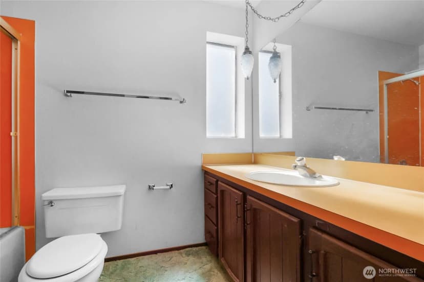 Property photo for 7407 25th Avenue Ne, Seattle photo 14