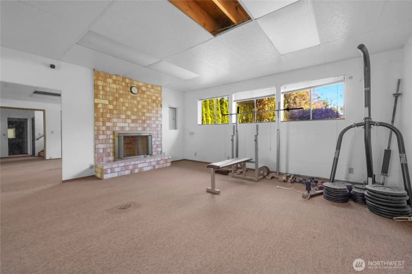 Property photo for 7407 25th Avenue Ne, Seattle photo 19