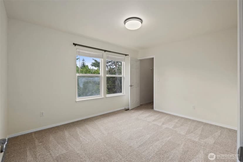 Property photo for 10129 224th Ave Ne, Redmond photo 17