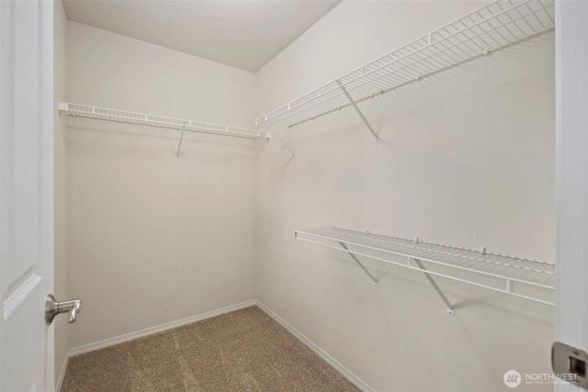 Property photo for 10129 224th Ave Ne, Redmond photo 16
