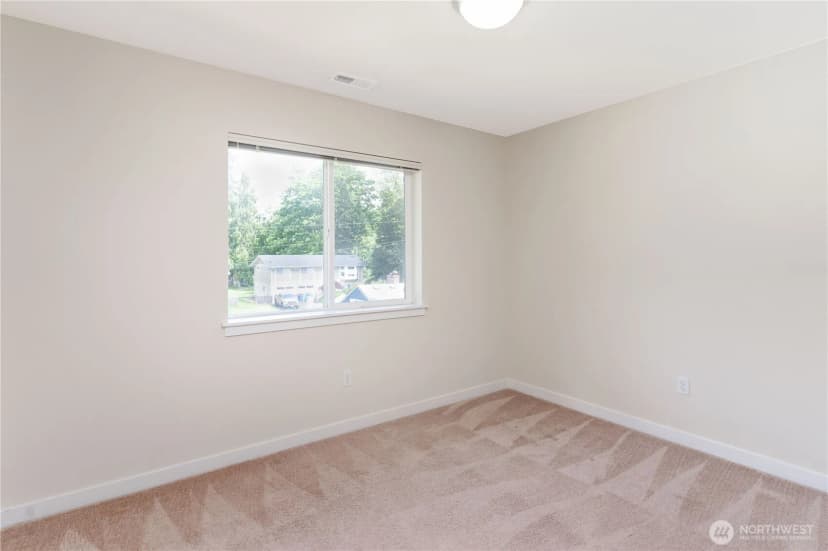 Property photo for 2433 192nd Pl Sw, Lynnwood photo 13