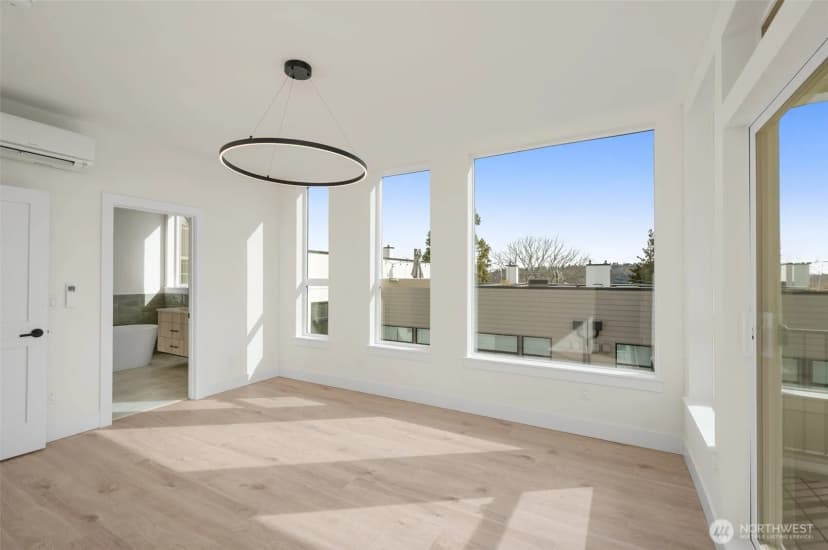 Property photo for 564 Lee Street, Seattle photo 16