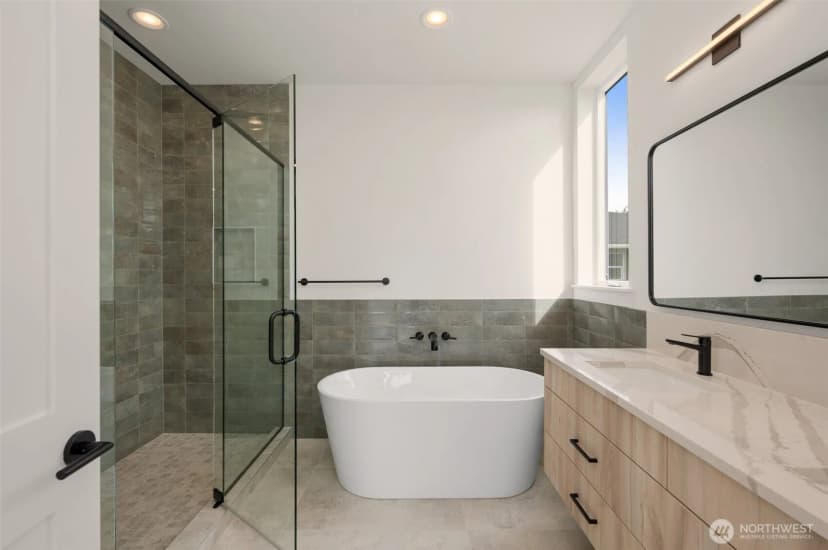 Property photo for 564 Lee Street, Seattle photo 17