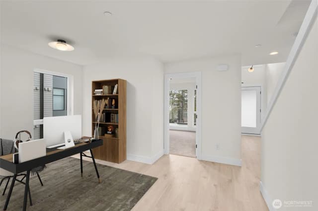 Property photo for 564 Lee Street, Seattle photo 4