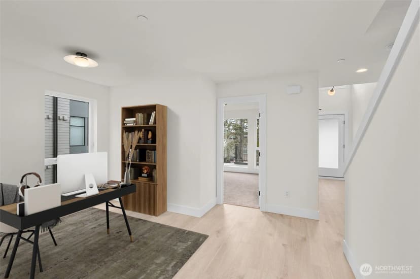 Property photo for 564 Lee Street, Seattle photo 4