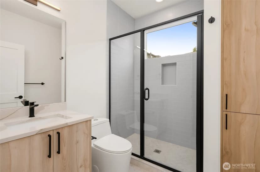 Property photo for 564 Lee Street, Seattle photo 14
