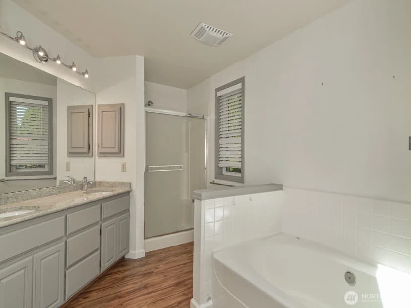 Property photo for 904 187th Place Sw, Lynnwood photo 27