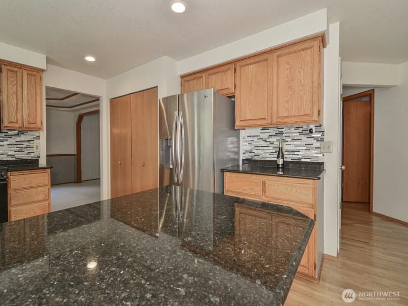 Property photo for 904 187th Place Sw, Lynnwood photo 18