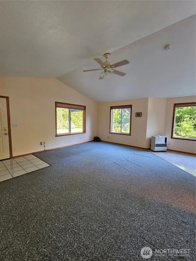 Property photo for 118 Foxglove Lane, Morton photo 23