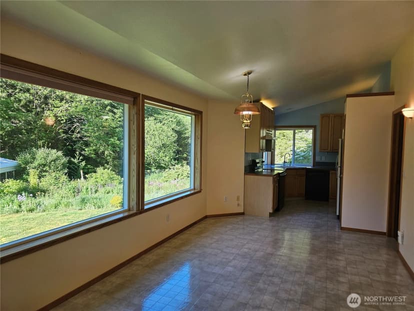 Property photo for 118 Foxglove Lane, Morton photo 17