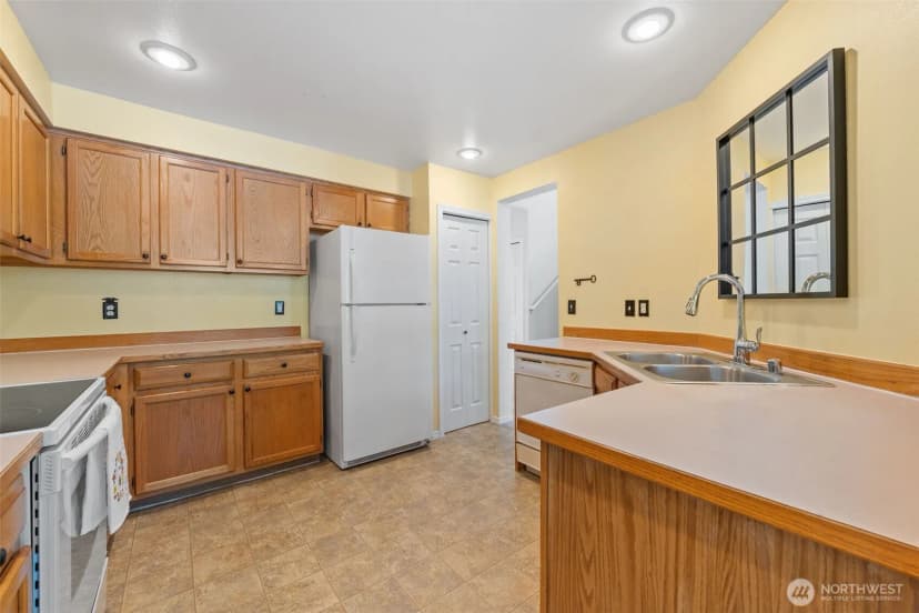 Property photo for 16703 Graystone Drive, Lynnwood photo 11