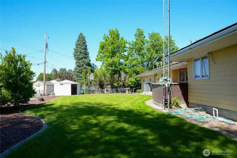 Property photo for 408 W 8th Avenue, Ritzville photo 27
