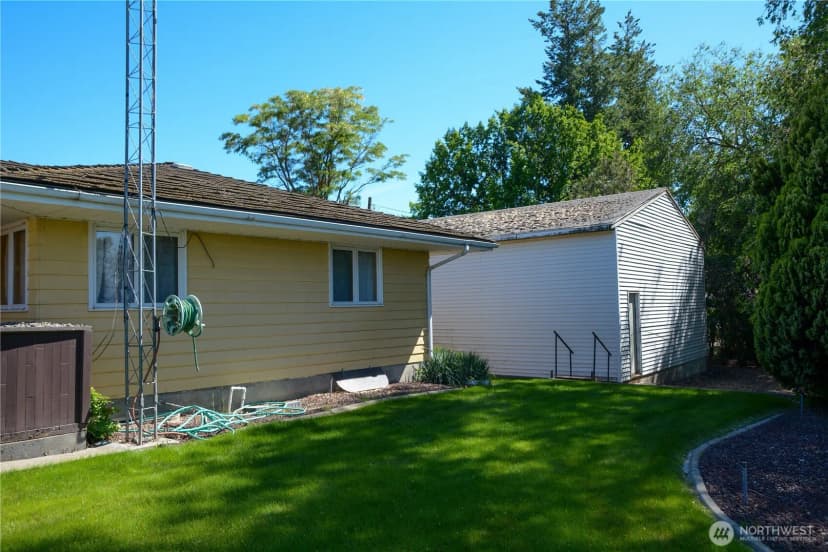 Property photo for 408 W 8th Avenue, Ritzville photo 26