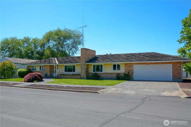 Property photo for 408 W 8th Avenue, Ritzville