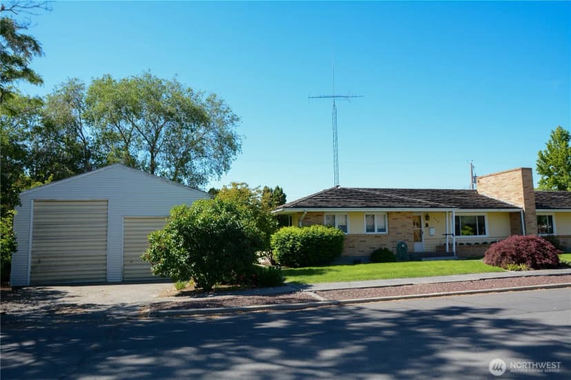 Property photo for 408 W 8th Avenue, Ritzville photo 3