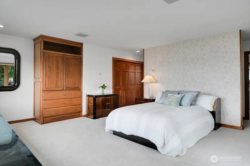 Property photo for 2423 61st Avenue Se, Mercer Island photo 15
