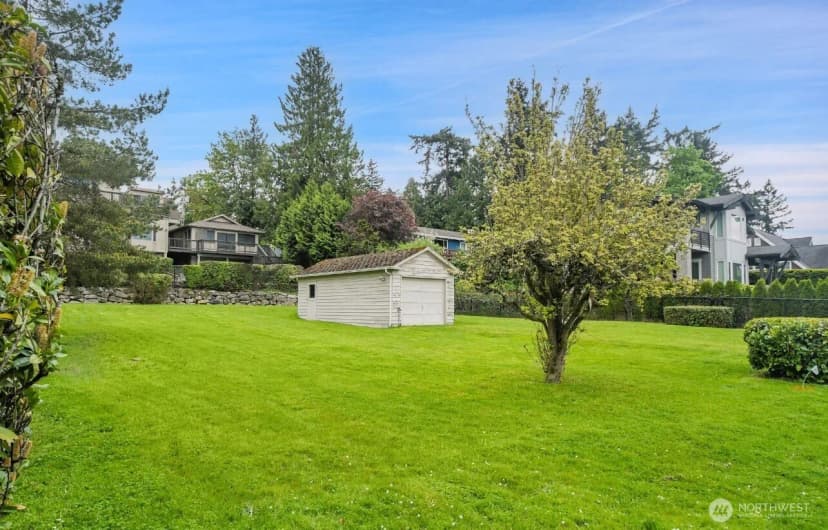 Property photo for 2423 61st Avenue Se, Mercer Island photo 39