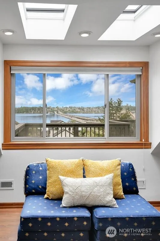 Property photo for 2423 61st Avenue Se, Mercer Island photo 20