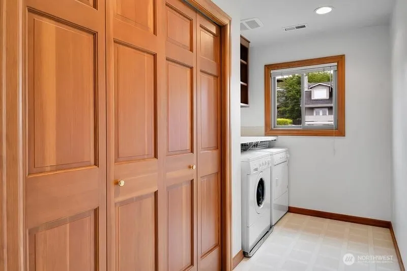 Property photo for 2423 61st Avenue Se, Mercer Island photo 18