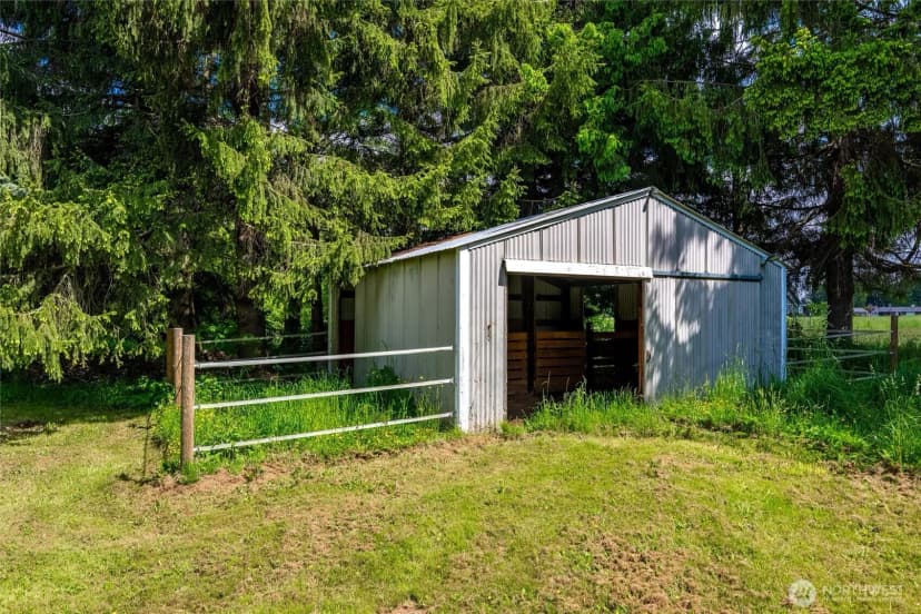 Property photo for 1814 Newkirk Road, Ferndale photo 26
