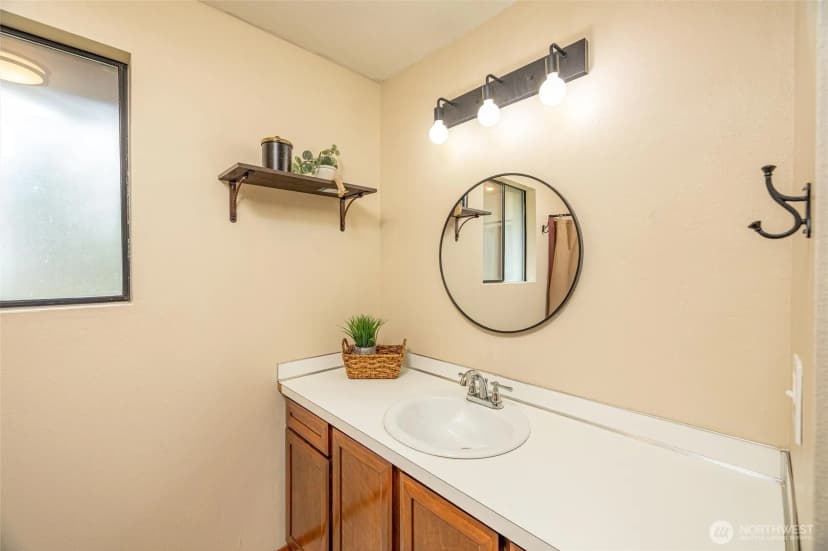 Property photo for 1814 Newkirk Road, Ferndale photo 17