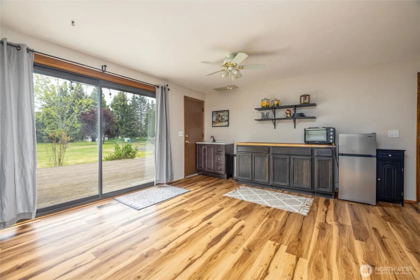 Property photo for 1814 Newkirk Road, Ferndale photo 11