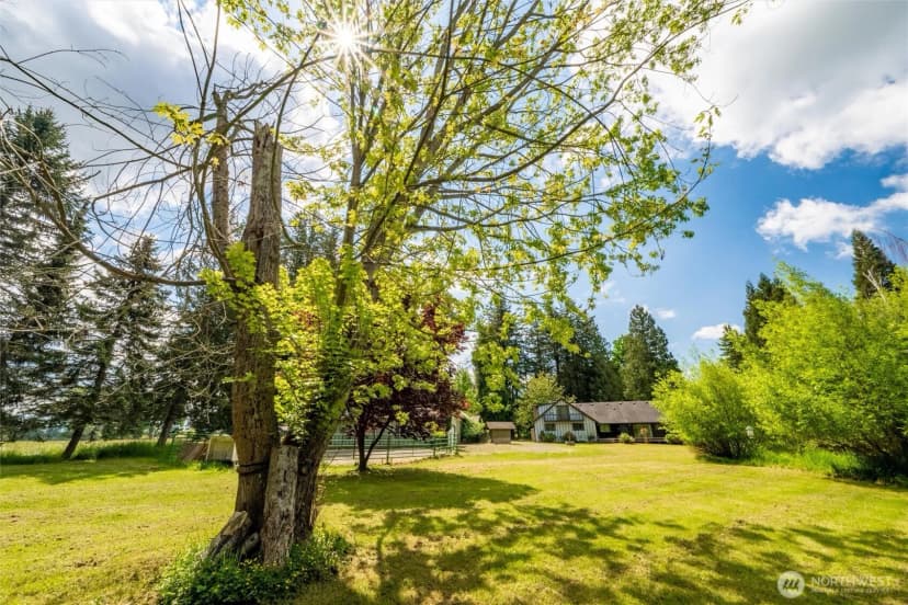 Property photo for 1814 Newkirk Road, Ferndale photo 31