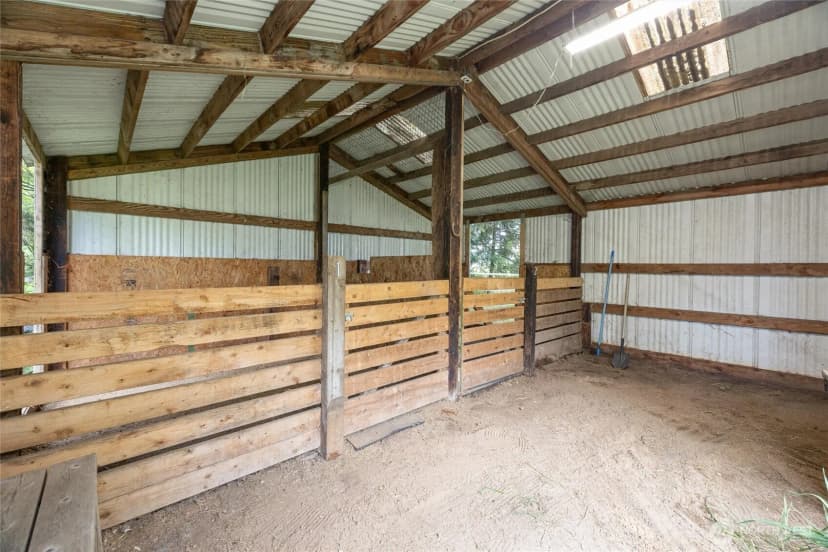 Property photo for 1814 Newkirk Road, Ferndale photo 27
