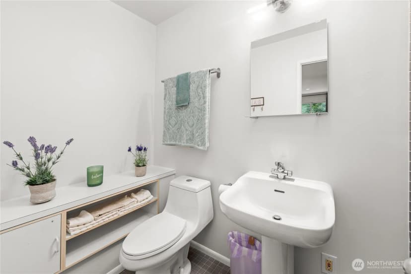 Property photo for 11130 Seola Beach Drive Sw, Seattle photo 25