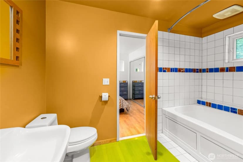 Property photo for 11130 Seola Beach Drive Sw, Seattle photo 30