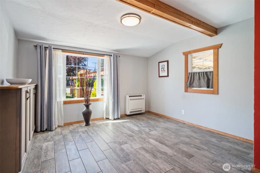 Property photo for 2526 19th Street, Bremerton photo 12