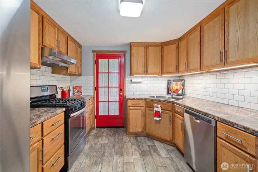 Property photo for 2526 19th Street, Bremerton photo 16
