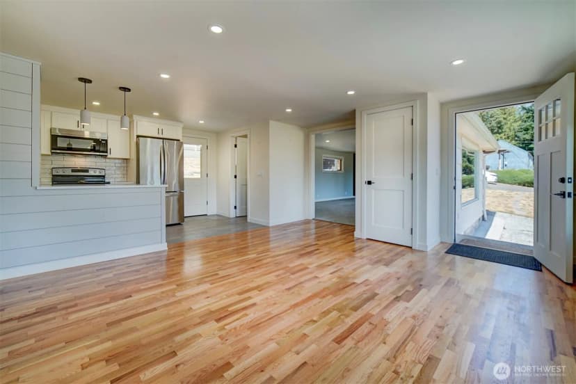Property photo for 5731 Madrona Avenue Ne, Bremerton photo 12