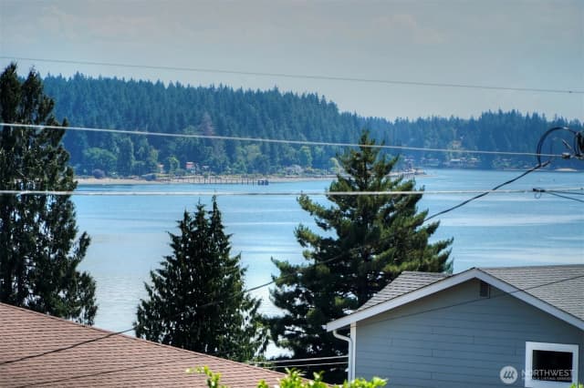 Property photo for 5731 Madrona Avenue Ne, Bremerton photo 5